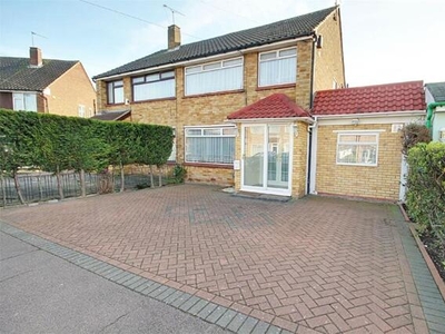 4 Bedroom Semi-detached House For Sale In Enfield, Middlesex