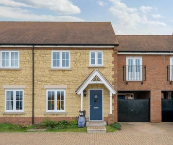4 Bedroom Semi-detached House For Sale In Oxfordshire