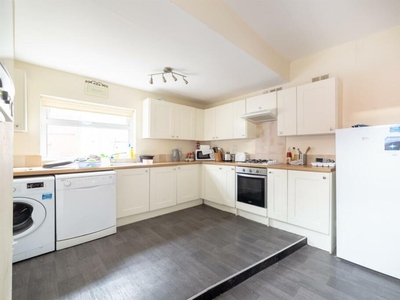 4 bedroom terraced house for rent in **£110pppw** Chillingham Road, Heaton, NE6