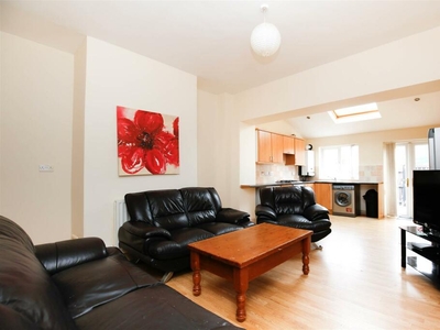 4 bedroom terraced house for rent in (£99pppw) Mowbray Street, Heaton, Newcastle Upon Tyne, NE6