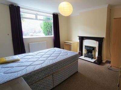 4 bedroom terraced house for rent in Manor Road, Fishponds, BRISTOL, BS16