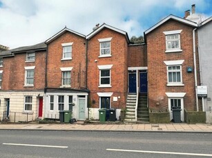 4 Bedroom Terraced House For Rent In Winchester