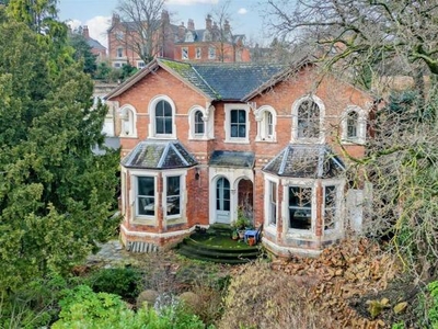 5 Bedroom Detached House For Sale In The Park, Nottinghamshire