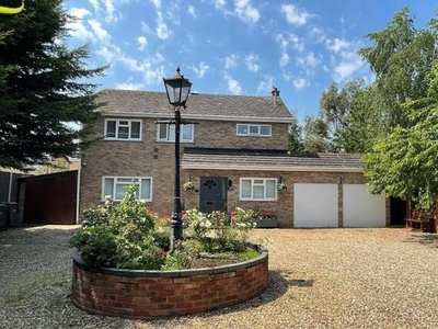 5 Bedroom Detached House For Sale In Wixams, Bedford