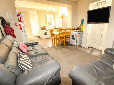 5 Bedroom House For Rent In West Bridgford, Nottingham