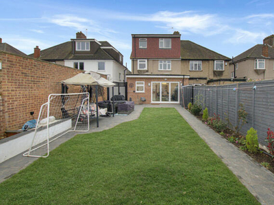 5 Bedroom Semi-detached House For Sale In Isleworth