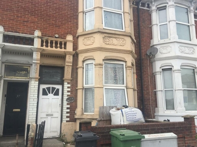 5 bedroom terraced house for rent in Copnor Road, Copnor, Portsmouth, PO3
