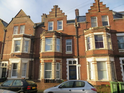 6 bedroom terraced house for rent in Haldon Road, Exeter, EX4