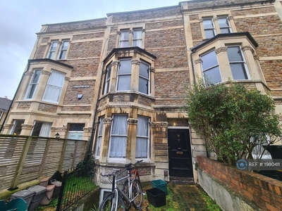 4 bedroom terraced house for rent in Normanton Road, Bristol, BS8