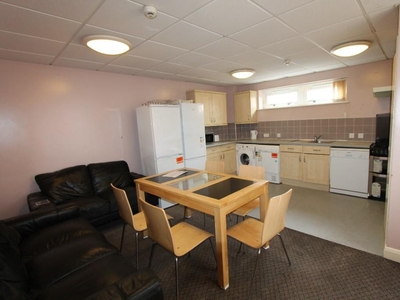 6 bedroom flat for rent in Flat 14, Union Court, Ranelagh Terrace, Leamington Spa, Warwickshire, CV31