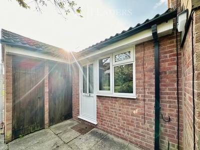 1 bedroom bungalow for rent in Blackthorn Drive, Leicester, LE4