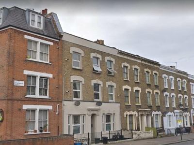 1 bedroom flat for rent in Chatsworth Road, Hackney, London, E5