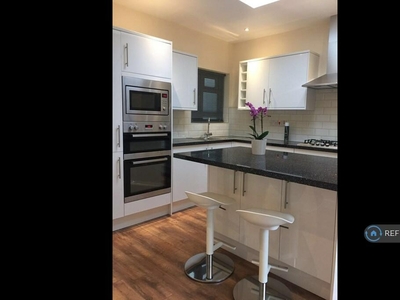 1 bedroom house share for rent in Bishops Road, Croydon, CR0