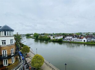 1 Bedroom Penthouse For Sale In Staines-upon-thames, Surrey