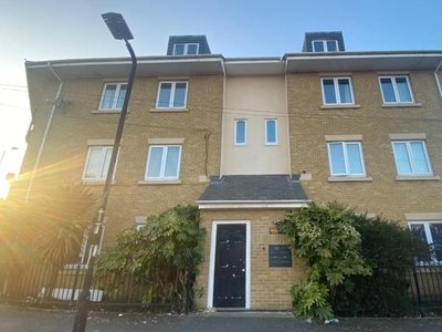 2 Bed Flat/Apartment To Rent in Slough, Berkshire, SL2 - 575