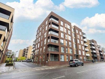 2 bedroom apartment for rent in Elstree Apartments, 72 Grove Park, Colindale, NW9
