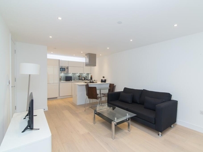 2 bedroom apartment for rent in Kensington Apartments, Cityscape, Aldgate E1