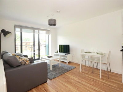 2 bedroom flat for rent in Aire, Cross Green Lane, LS9