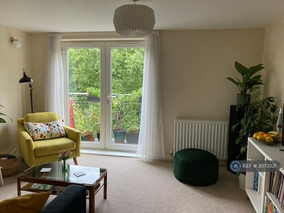 2 bedroom flat for rent in Edgehill Lodge, London, SE4