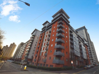 2 bedroom flat for rent in Melia House, 19 Lord Street, Green Quarter, Manchester, M4