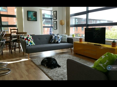 2 bedroom flat for rent in Pickford Street, Manchester, M4