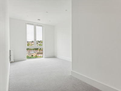 2 bedroom flat for rent in Red Clover Gardens, Coulsdon, Surrey, CR5