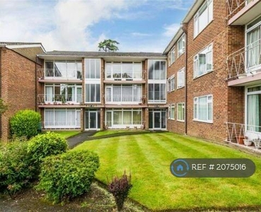 2 bedroom flat for rent in Redruth House, Sutton, SM2