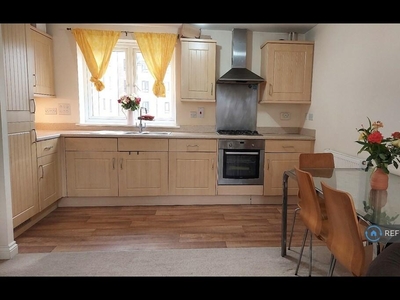 2 bedroom flat for rent in Sinclair Drive, Basingstoke, RG21