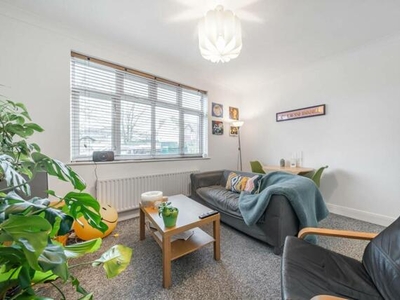 2 Bedroom Flat For Rent In Tooting Bec, London