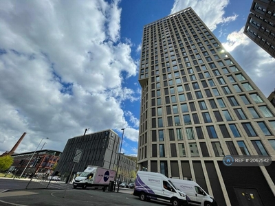 2 bedroom flat for rent in Victoria House, Manchester, M4