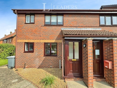 2 bedroom flat for rent in Weavers Close, Horsham St Faiths, Norwich, NR10