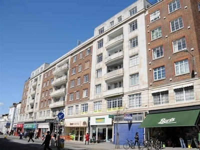 2 bedroom flat for rent in Western Road, City Centre, Brighton, BN1