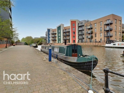 2 bedroom flat for rent in Wharf Road, Chelmsford, CM2