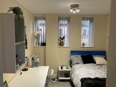 2 bedroom flat share for rent in Leicester, LE1