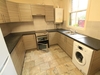 2 bedroom house for rent in Stanley Road, Forest Fields, Nottingham, NG7