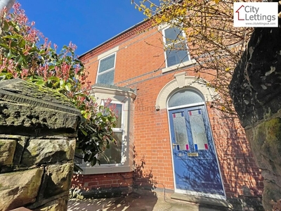 2 bedroom semi-detached house for rent in Park Street, Beeston, NG9