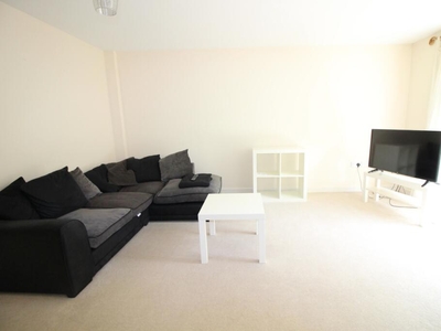 2 bedroom terraced house for rent in Overstone Court, Dumballs Road, Cardiff Bay, CF10