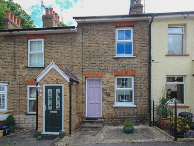 2 bedroom terraced house for rent in Sussex Road, Brentwood, Essex, CM14
