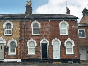 2 Bedroom Terraced House For Sale In Dunstable, Bedfordshire