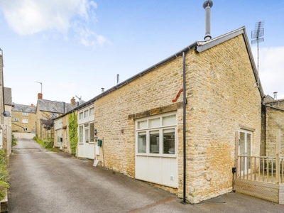 3 Bed Barn Conversion For Sale in Chipping Norton, Oxfordshire, OX7 - 5398907