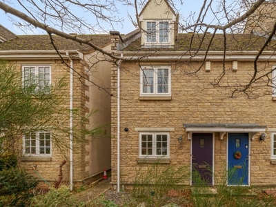 3 Bed House To Rent in Swan Court, Witney, OX28 - 517