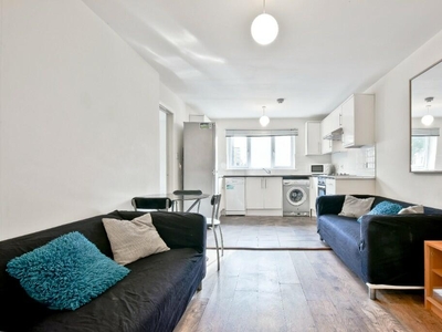 3 bedroom apartment for rent in Ambassador Square, Isle of dogs, Canary Wharf,London, E14