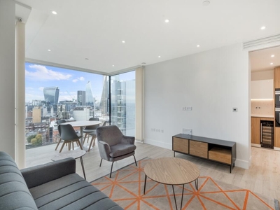 3 bedroom apartment for rent in Neroli House, Goodman's Fields, Aldgate E1