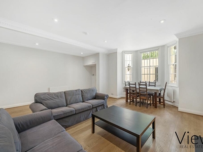3 bedroom flat for rent in St. Georges Square, London, SW1V