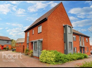 3 bedroom House - Terraced for sale in Telford and Wrekin