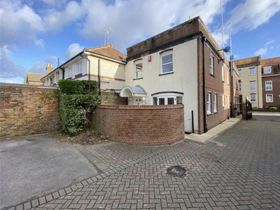 3 bedroom mews property for rent in Poole, Dorset , BH15