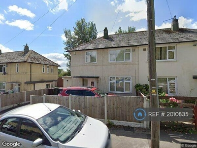 3 bedroom semi-detached house for rent in Lingfield Hill, Leeds, LS17