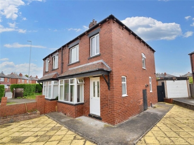 3 bedroom semi-detached house for rent in Waincliffe Drive, Leeds, West Yorkshire, LS11