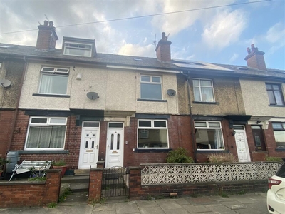 3 bedroom terraced house for rent in First Street,Low Moor, BD12