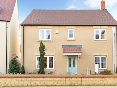 4 Bed House To Rent in Kingsmere, Bicester, OX26 - 509